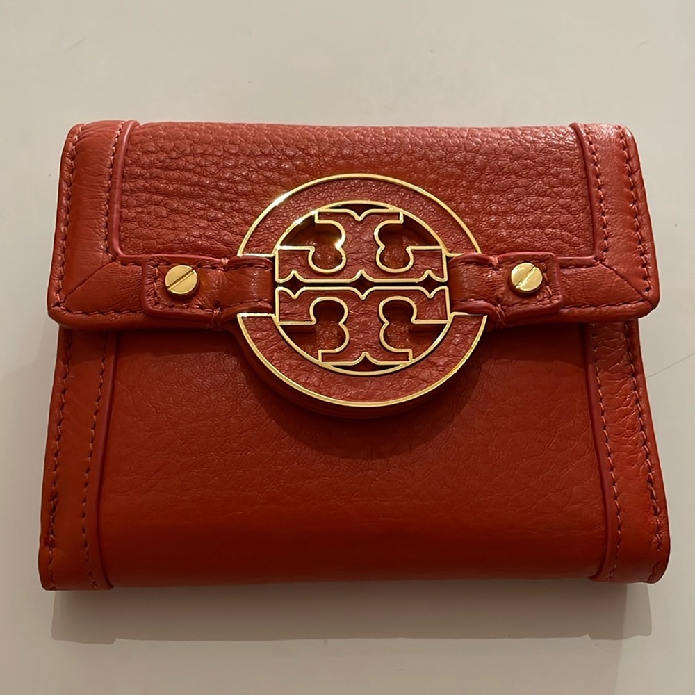 Tory burch wallet
